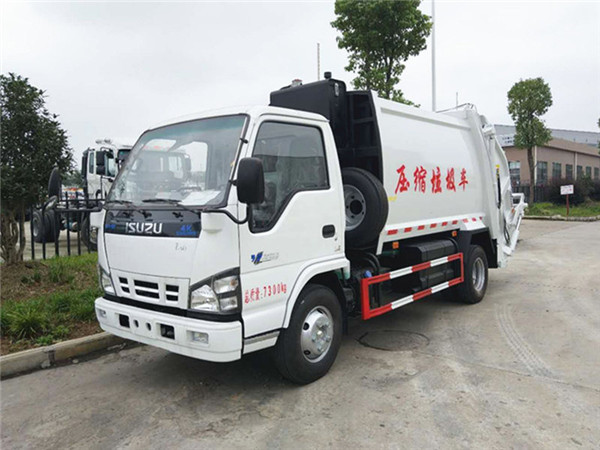 五十铃6方压缩式垃圾车