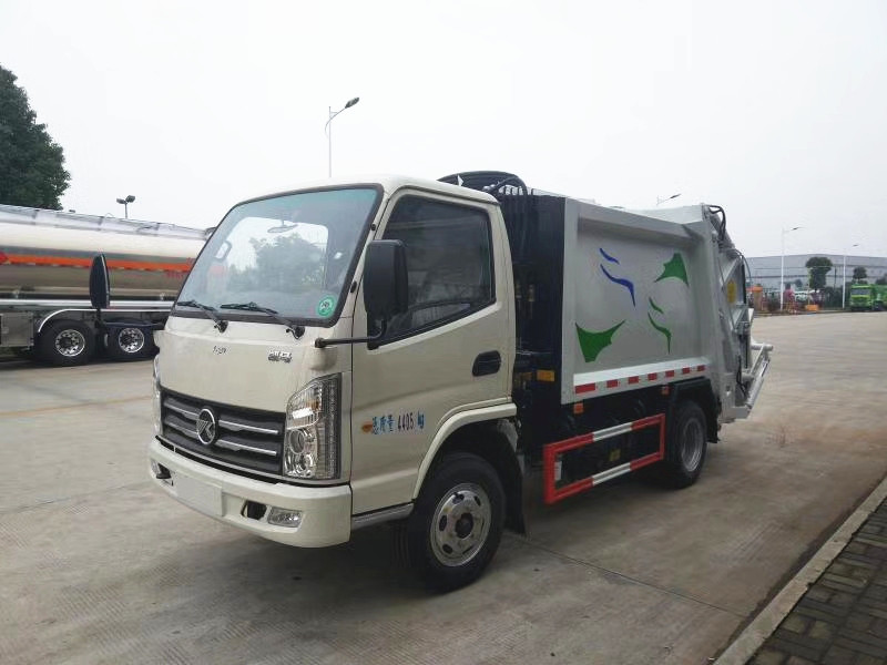 凯马蓝牌4方压缩式垃圾车