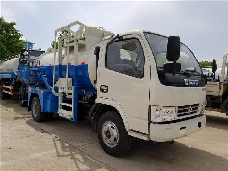 东风多利卡4方餐厨垃圾车