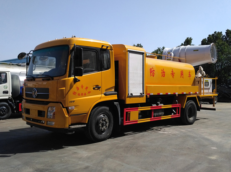 东风天锦市政10吨多功能抑尘车