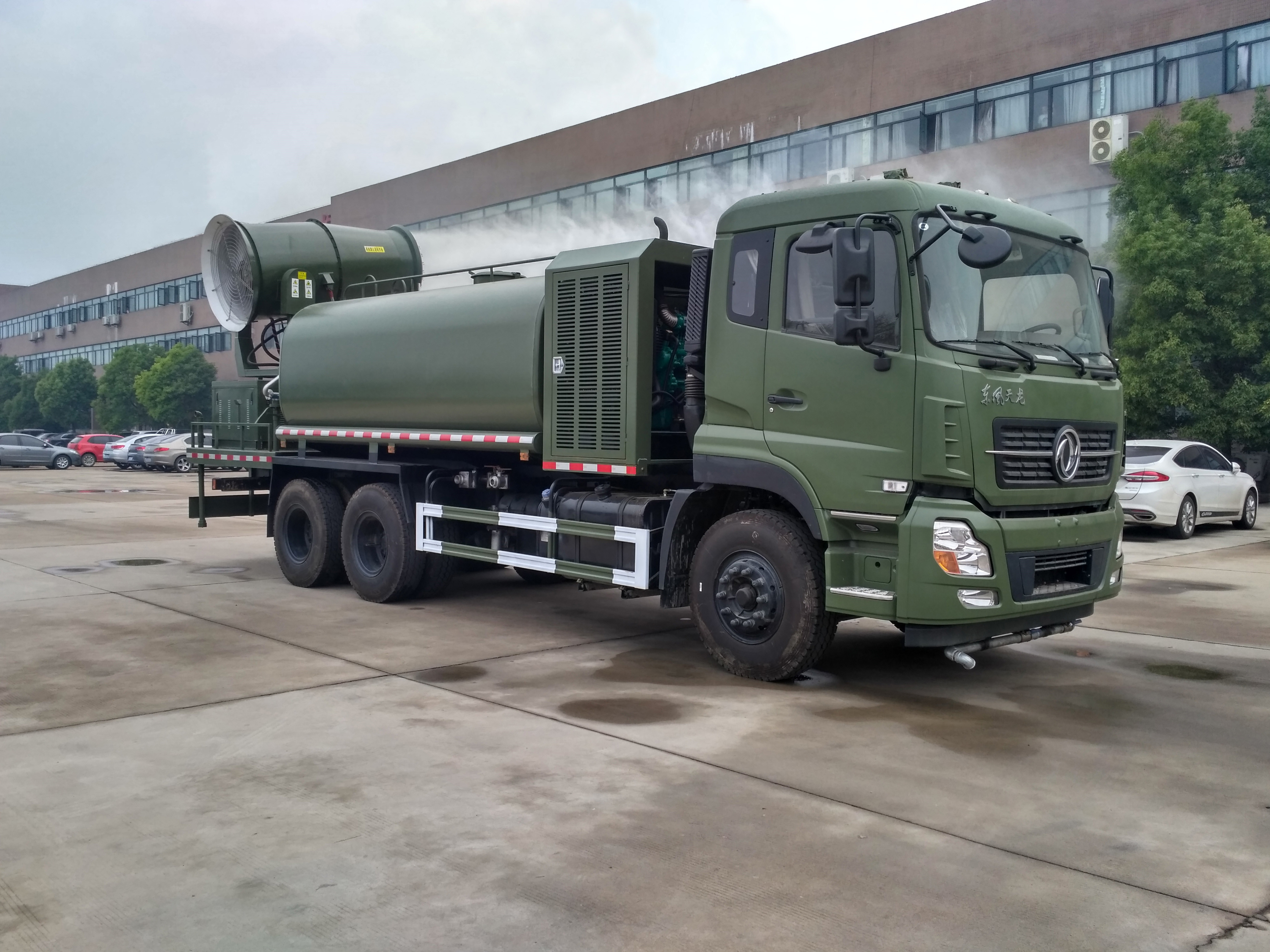 东风天龙（16吨）喷雾洒水车