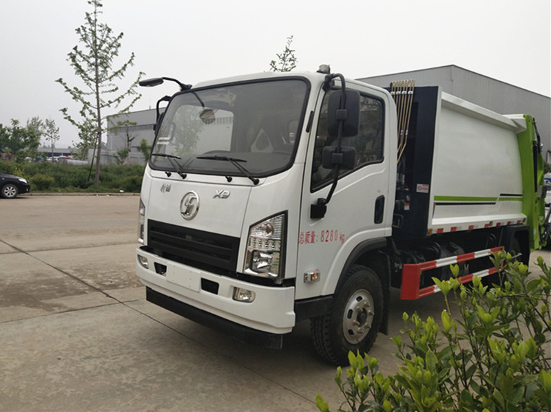 陕汽轩德8方压缩垃圾车