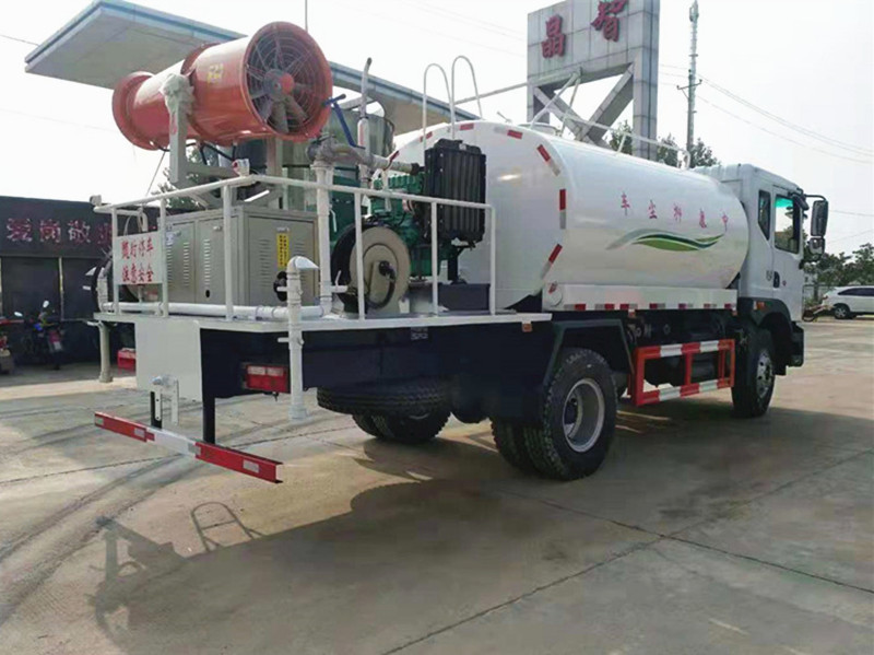 东风12方雾炮车-40米雾炮