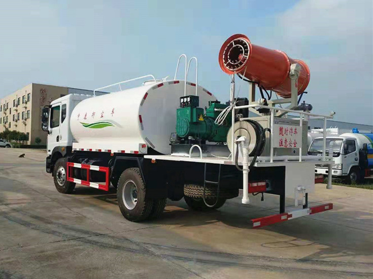 东风12方雾炮车-40米雾炮