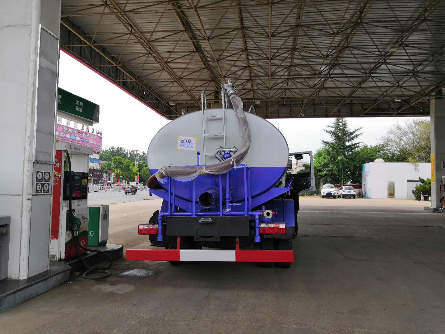 12吨东风D9吸粪车