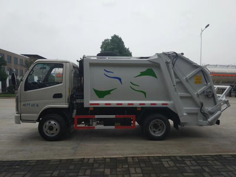 凯马压缩垃圾车
