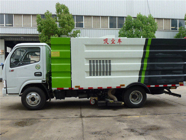 江特牌JDF5070TXCDFA4型吸尘车