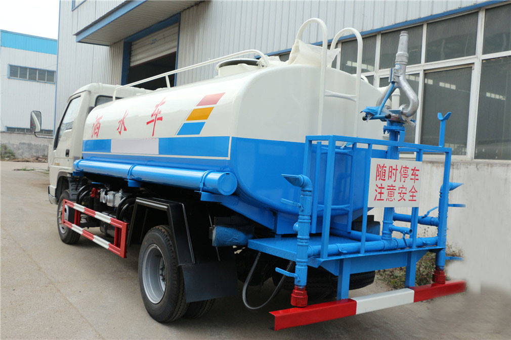 福田小型洒水车厂家