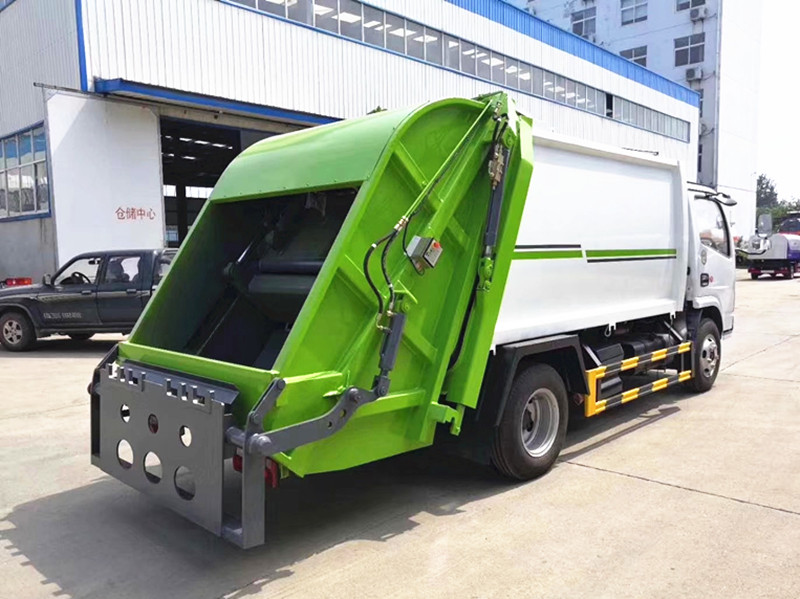 程力威牌CLW5070ZYST5型压缩式垃圾车