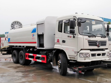 程力威牌CLW5252TDYE5型多功能抑尘车