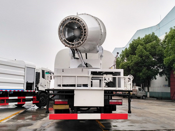 程力威牌CLW5252TDYE5型多功能抑尘车