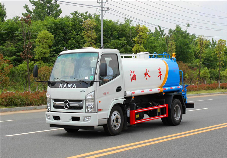 凯马5方洒水车