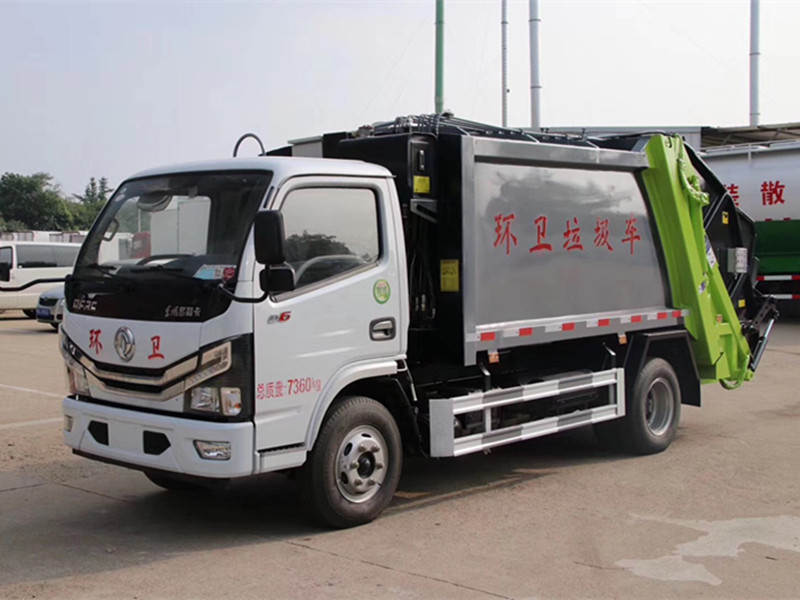 小多利卡6方压缩垃圾车