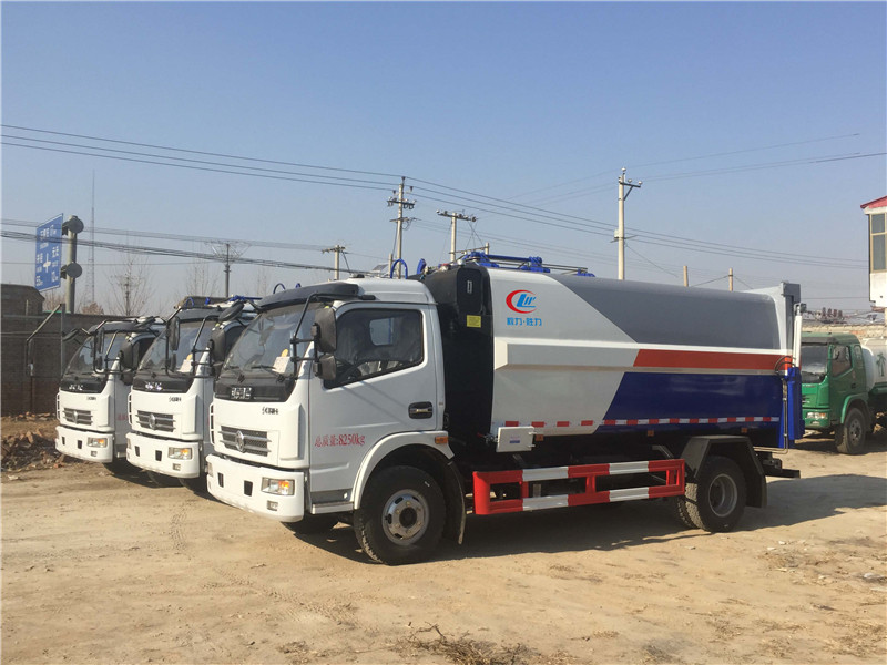 东风多利卡自装卸式垃圾车