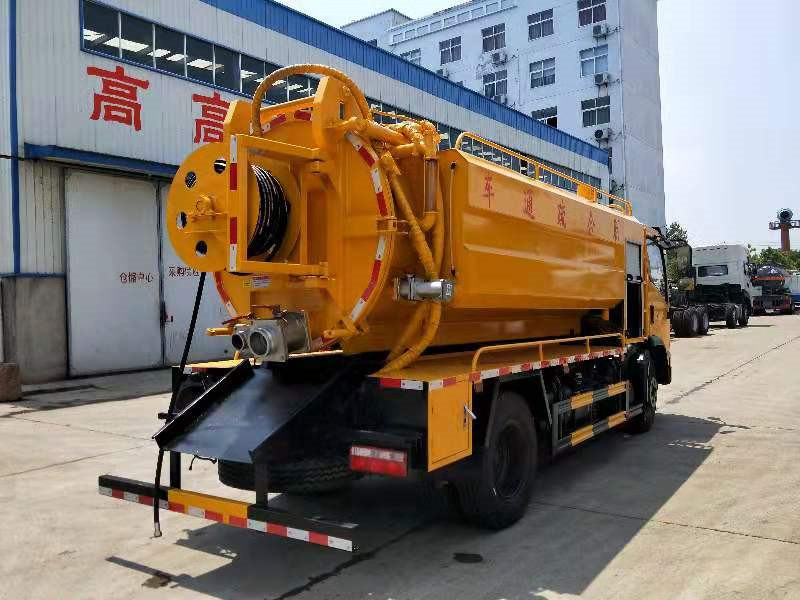 东风国六清洗吸污车推荐