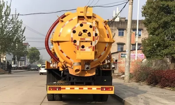 东风天锦高压清洗车的配置