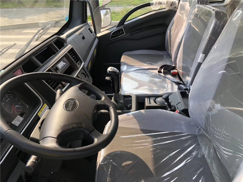 大运15方洒水车。买大运，行大运！