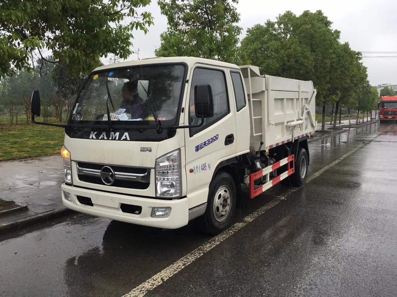 凯马压缩式对接垃圾车