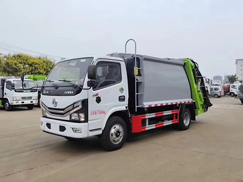 东风小多利卡6方压缩垃圾车---尾部密封盖