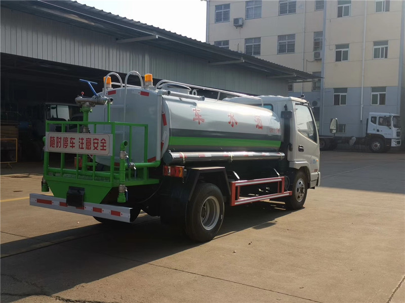 便宜的凯马5方洒水车