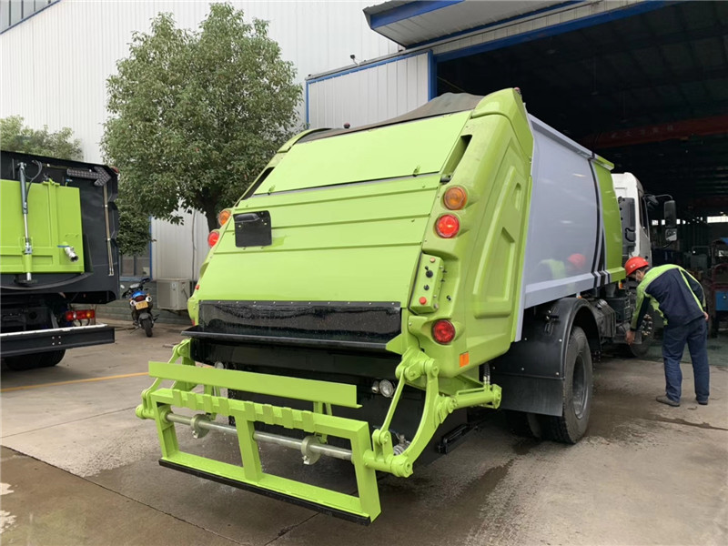 天锦智能压缩垃圾车，一款可以自动诊断故障的压缩垃圾车