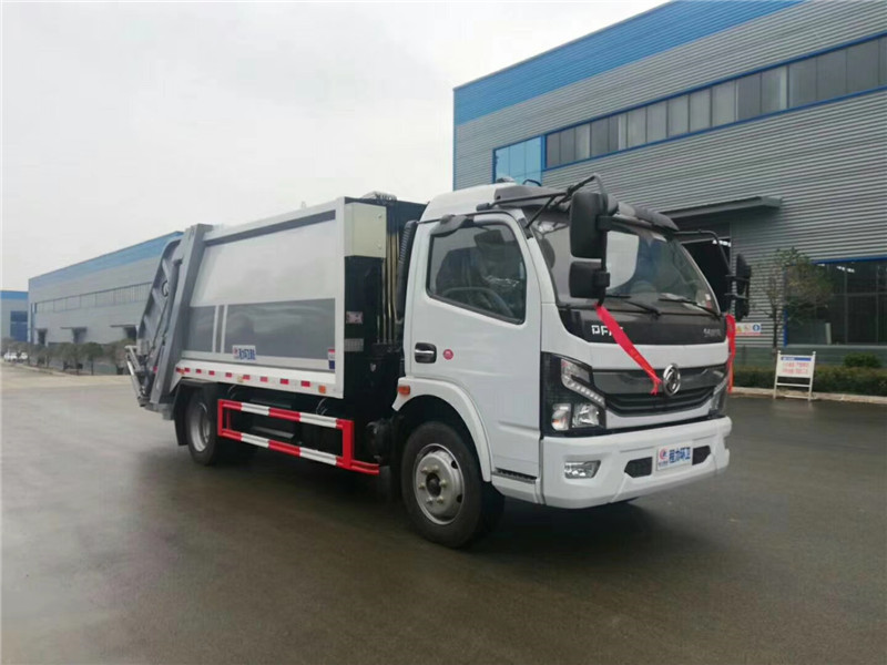 东风凯普特K7压缩式垃圾车厂家直销电话：15272880490邹经理。