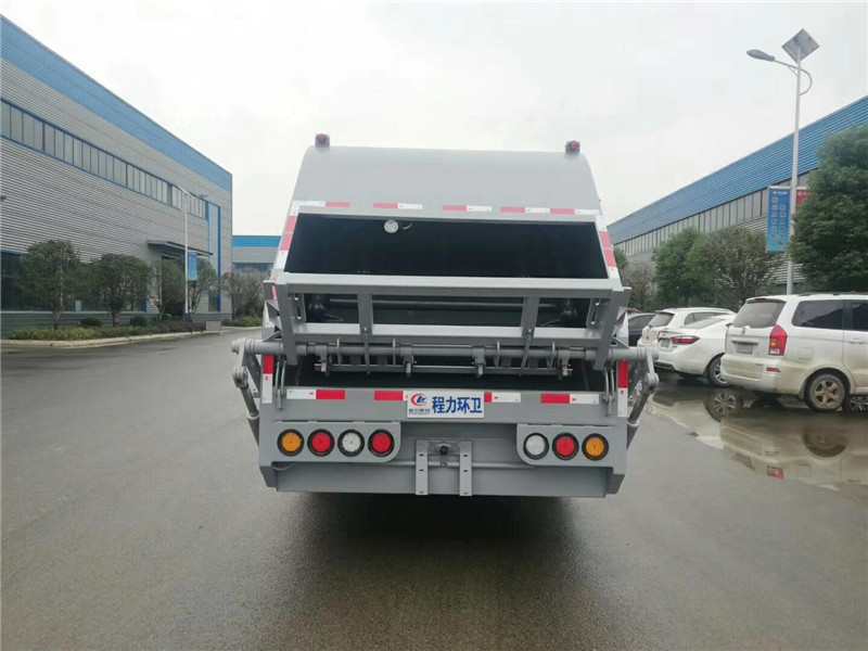 东风凯普特K7压缩式垃圾车厂家直销电话：15272880490邹经理。