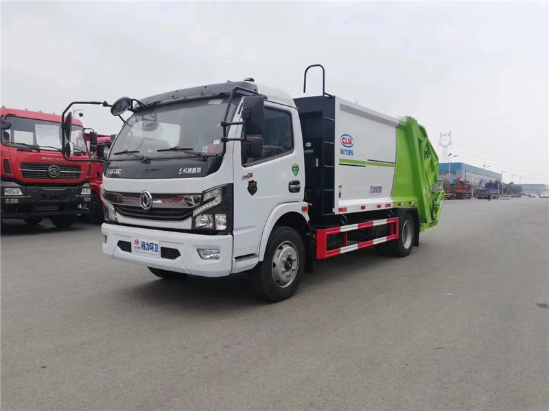 东风多利卡8方压缩垃圾车---翻转斗
