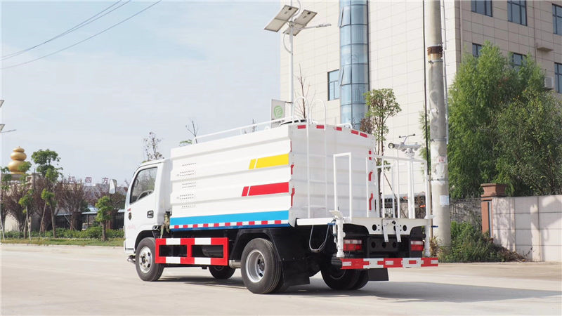 方罐新款洒水车