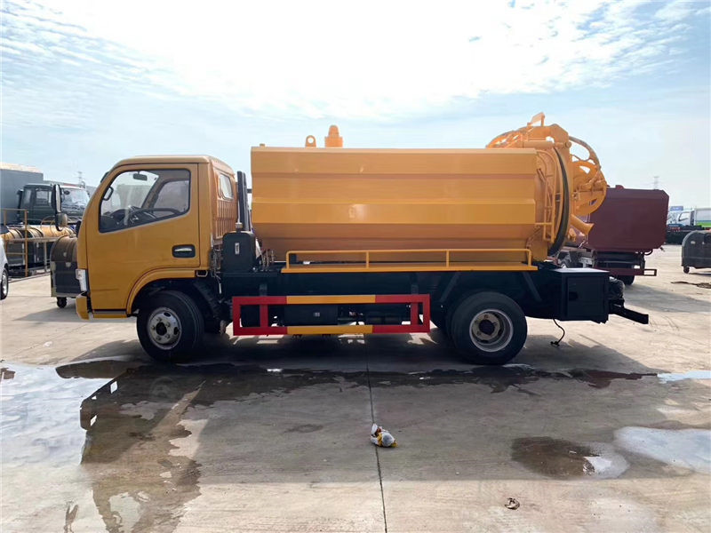 福瑞卡6方清洗吸污车厂家直销电话：152-7288-0490邹经理