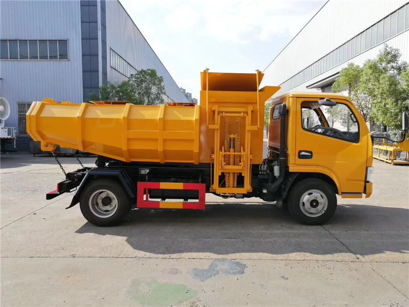 市政清淤车厂家直销电话：152-7288-0490邹经理。