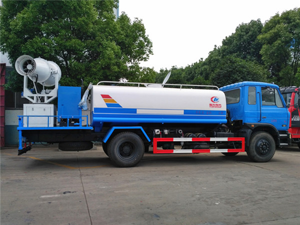 东风153老款13方多功能抑尘车