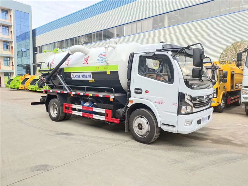 多利卡吸污车厂家