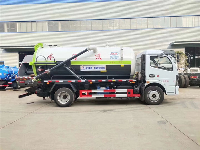 多利卡吸污车厂家