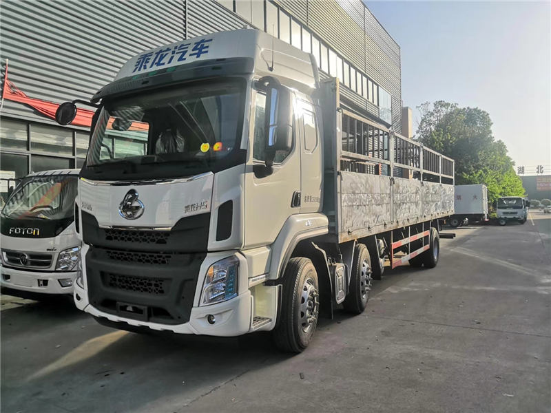 东风柳汽危险品厢式运输车