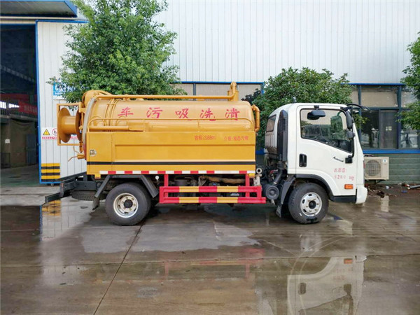 大运6方清洗吸污车