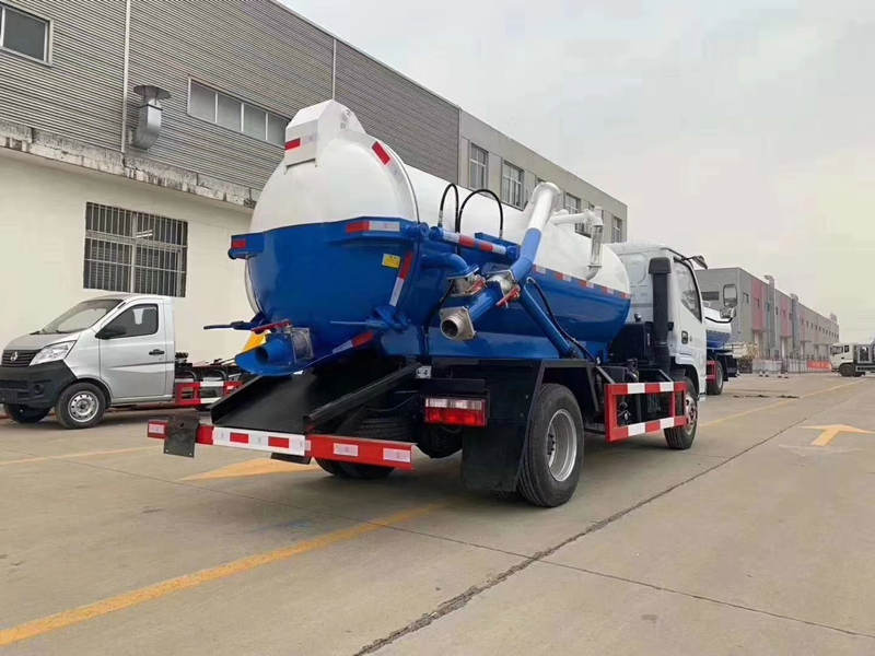 蓝牌吸污车多少钱一台