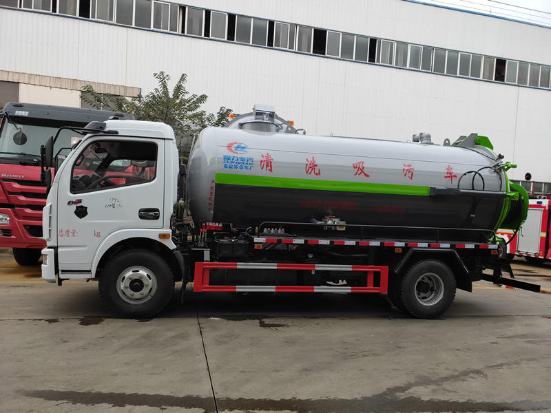 市政清洗两用车