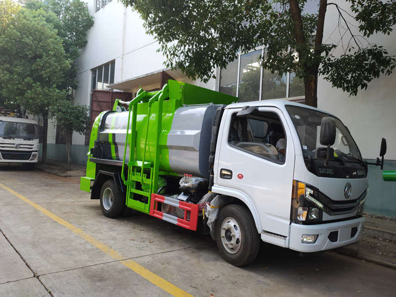 国六东风5方餐厨垃圾车