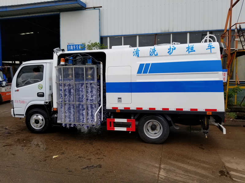 护栏清洗车厂家