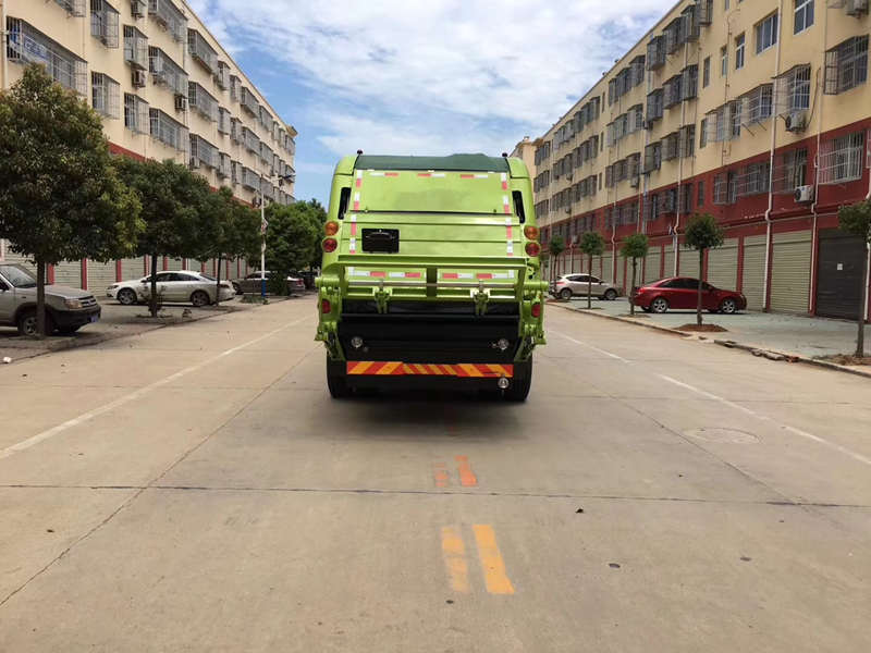 12吨大型垃圾压缩车厂家