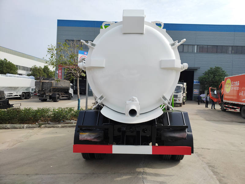 东风多利卡CL5070TCAE6餐厨垃圾车