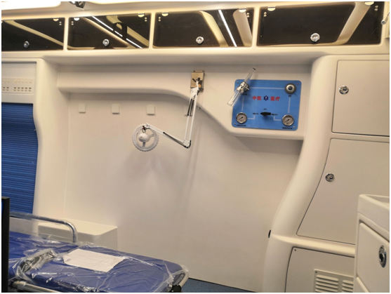 福特全顺V348长轴高顶救护车