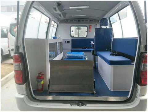 金杯牌新快运救护车