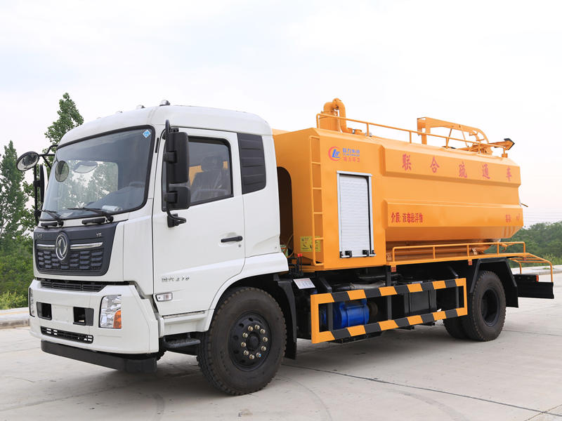 国六东风天锦清洗吸污车