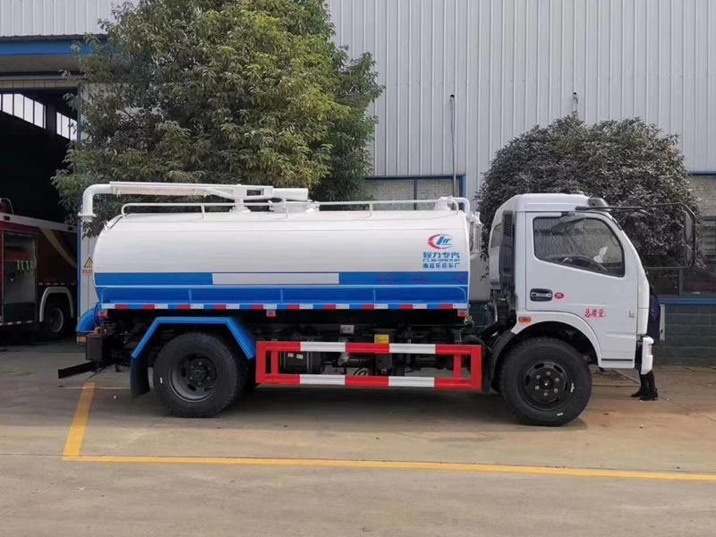 CLW5070GXED6型吸粪车