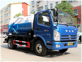 FD5081GXWW17K5奥驰5.3方吸污车