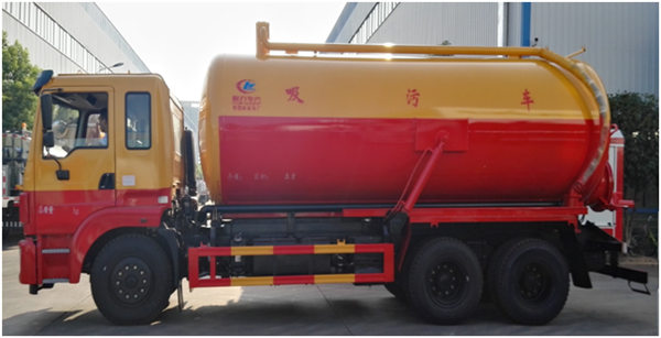 东风专底18方CLW5252GXWD5吸污车