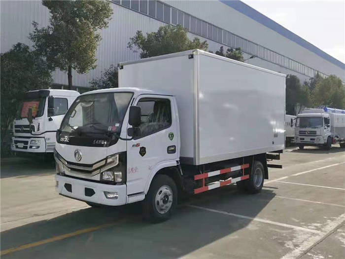 东风多利卡（4.2米）冷藏车