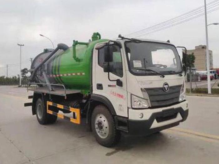 程力威牌CLW5120GXW6CF型吸污车